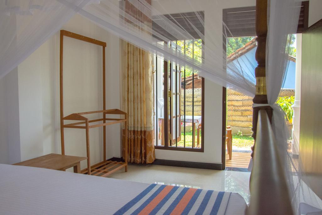 Garden Inn มิริสซา ภายนอก รูปภาพ