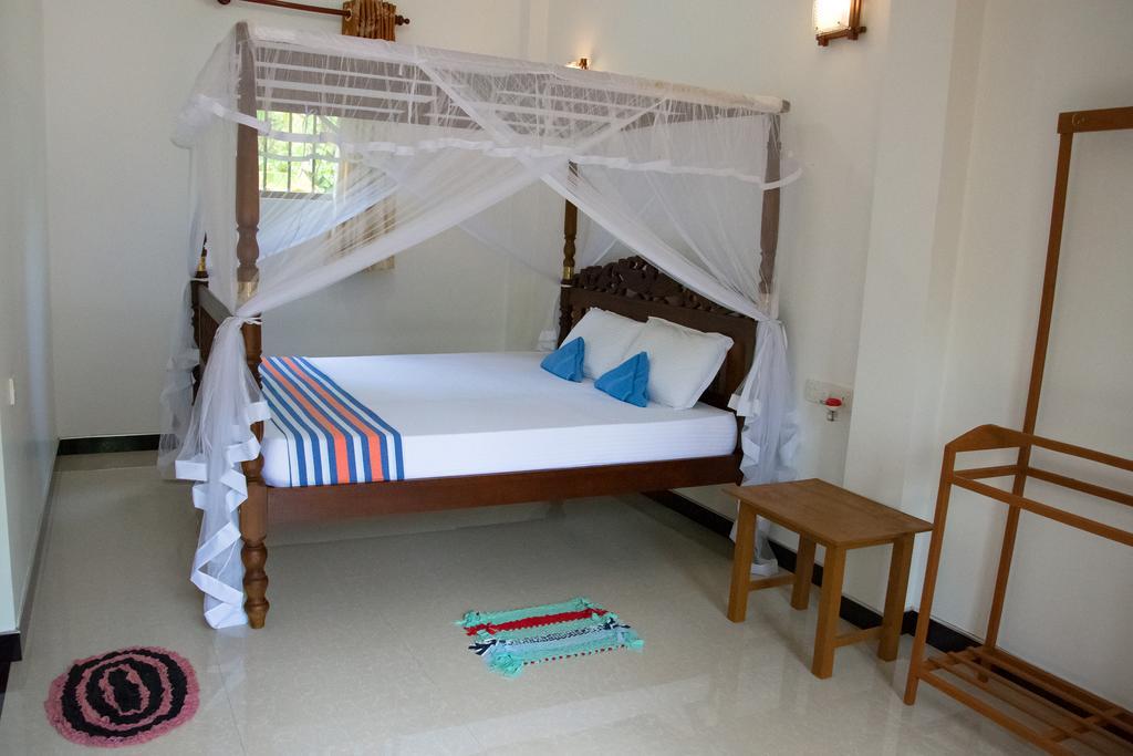 Garden Inn มิริสซา ภายนอก รูปภาพ